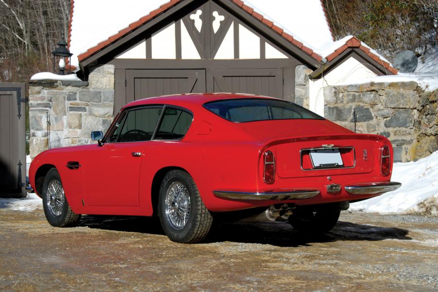  Aston Martin DB6 1966 года  (фото 6 из 8)
